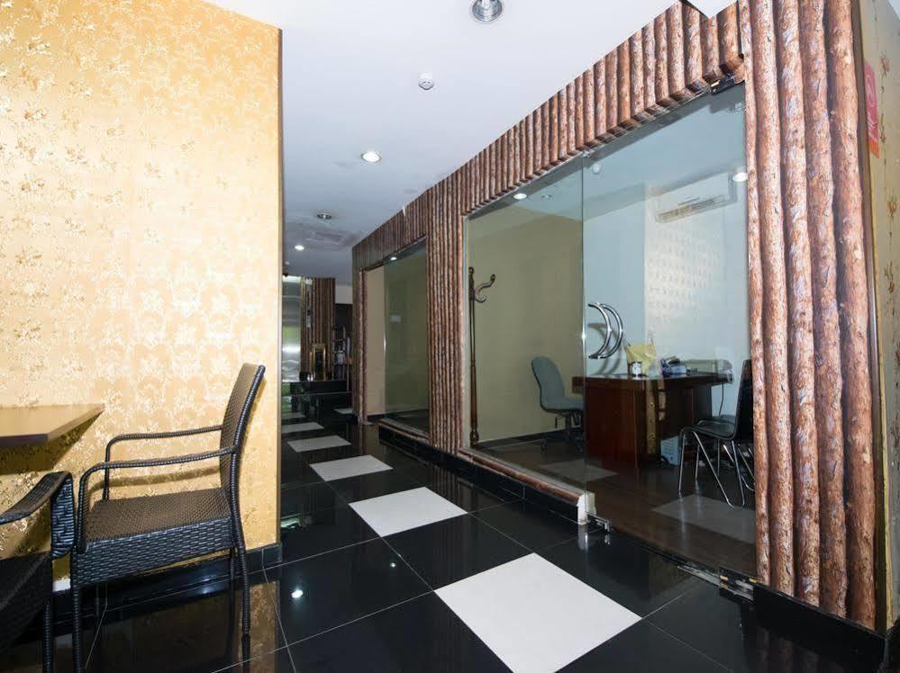 Oyo Rooms Maharajalela Monorail Station Kuala Lumpur Exterior foto